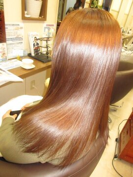 コアフィールフィス(COIFFURE fils) M3Dストレート＆ハイトーンカラー