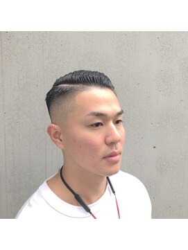 タケシズバーバー(BARBER) side part skinfade