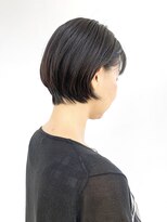クオリス 上板橋店(QUALIS) 丸み耳掛けショート☆30代40代/艶感/大人ボブ/ひし形/前下がり