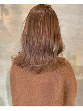 アティック ヘアーデザインアンドリラクゼーション(attic hair design&relaxation) ブラウンベージュ