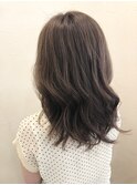 【essence】ハイライト×ネイキッドベージュ