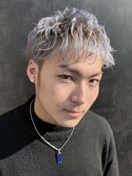 エムスラッシュ ソル センター南(M.SLASH SOL) SOLセンター南/ツーブロック/刈り上げ/ホワイティグレージュ