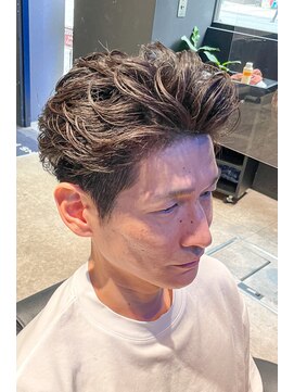 メンズフィール 南森町(MENS FEEL) ビジネスウェーブパーマ黒髪ツーブロック