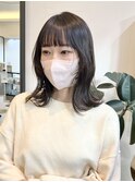 やわらかグレージュ