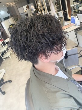 アウル 心斎橋(owl) 黒髪×サイドパート×スパイラルパーマ×波巻き