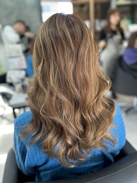 クラッチバイシオンアグリゲイト(CLUTCH by Zi-on aggregate) 外国人風ハイライトカラーリング/ベージュカラーリング