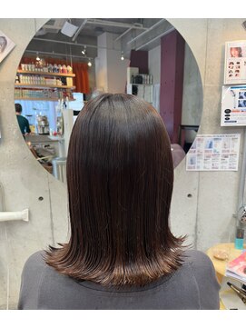 コージー(Kozy) 切りっぱなしボブ/外ハネボブ