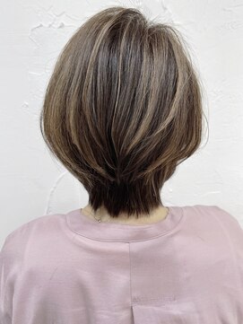 ミッシェル アフロート(michelle afloat) 立体綺麗髪技術の3D Curve Cut☆ハイライトCカーブショート