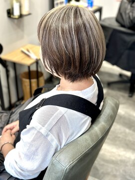 エスト 小倉(est) 白髪ぼかしハイライト