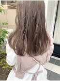 ピンクベージュ