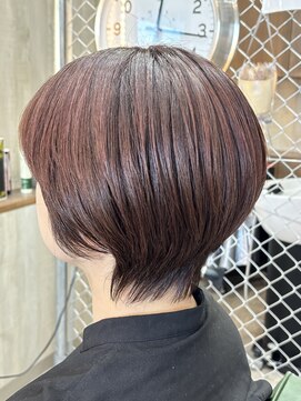 フラミンゴ ヘアデザイン ショート