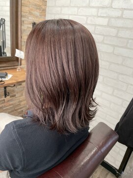 アトリエナガノ(atelier nagano) ニュアンスカラー/センターパート/ツヤ髪スタイル/ブルージュ