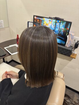 ベルポ(Bellpo) 白髪染めなし!ハイライト×明るめアッシュカラー☆浦和/個室