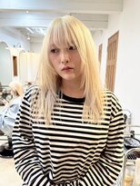 マニア(mania.) ホワイトブロンドレイヤーハイトーンダブルカラーブリーチカラー