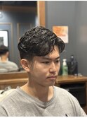 メンズパーマ　ウェーブパーマ　ビジネスパーマ　刈り上げ　七三