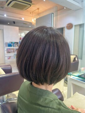 フェイバリットビューティシャルム(Favorite Beauty Charme) ひし形ショートボブ