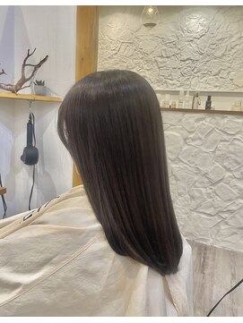 【レイヤー】【ストレート】艶感オリーブグレージュ