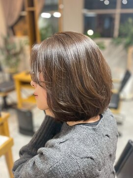 シェール(cher) 大人ショート/オリーブブラウン/透明感カラー