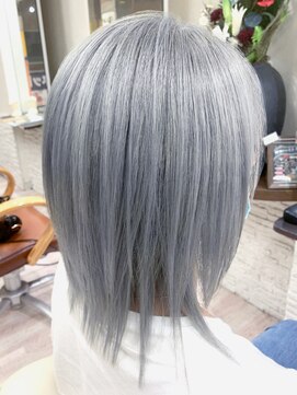 デザイナーズ ファクトリー(Designer's Factory) アッシュシルバーウルフボブ