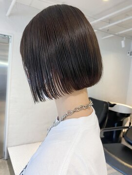 アイティー バイ アルバム 浦和店(IT by ALBUM) 切りっぱなしボブ_アースカラーくびれヘアツートン_ba378351