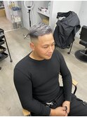 シルバーグレー七三スキンフェード