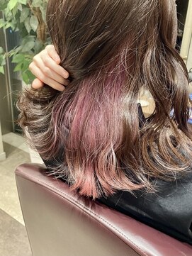 フィアート ヘアドレッシング サロン(Fiato Hairdressing Salon) インナーカラー×愛されヘア