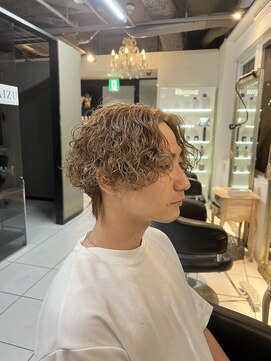 アイズ 海老名(AIZU) 波巻きスパイラルパーマ 波巻きパーマ スパイラルパーマ