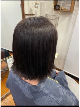 美容室 メザミー MESAMIES 結べるボブ髪質改善 暗髪黒髪 ツヤ髪外ハネミディアム 縮毛矯正