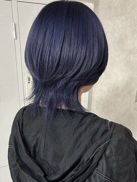 ルノン シェリー(LUNON cheliy) ネイビーカラー/ケアブリーチ/ウルフカット/韓国