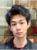 スパイキーショートツイストスパイラルパーマ短髪ツーブロック