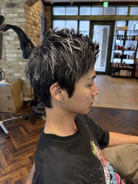 モナン 新宿(Monan) ハイライト スパイキーショート