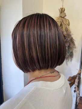 ロウスリー(Lowsly) ハイライトボブ　２０代３０代４０代