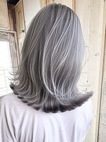 エノア 青山(ENORE)&nbsp;ブリーチ/ダブルカラー/グラデーションカラー/インナーカラー