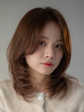 サーカス バイ ビュートリアム 青山(CIRCUS by BEAUTRIUM) 小顔ロング/ミディアム/レイヤー/青山表参道/20代30代40代