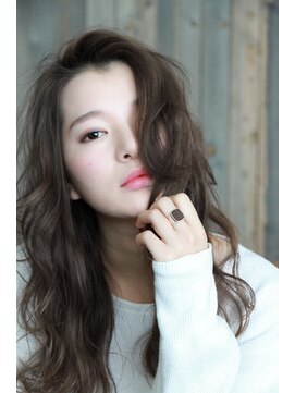 チョビー(Chobii) [chobii]表参道.青山☆小顔カット☆外国人風スタイル3985☆栗原