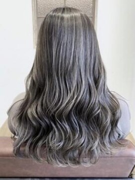 クアトログランシュ ひたちなか店(QUATRO×GranCieux) ハイライトオンカラー