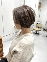 ベンティ(venti) 【VENTI 子安】ショートボブ×白髪ぼかしハイライト