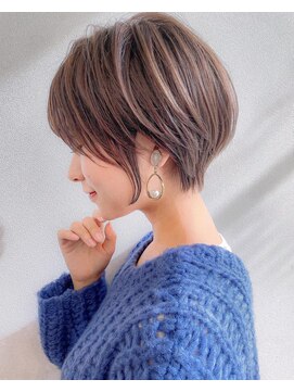 エニ 自由が丘(ENi) 黒髪/グレーベージュ/レイヤーロング/前髪パーマ[自由が丘駅]