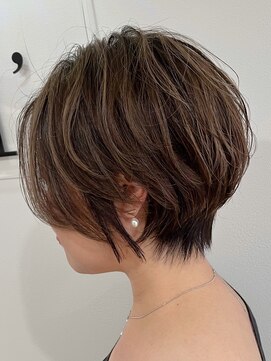 アイズ(I's) 丸みショート×20代30代40代50代×くびれ