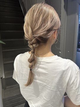 フェンヘアーアイス 中目黒(Fen.hair ici) 編みおろし三つ編み褒められるカジュアルヘアアレンジ