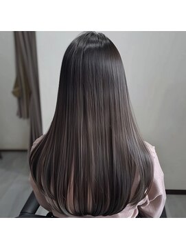 モードケイズブラン(MODE K's Blanc) 【branc極艶】髪質改善ストレート 担当 山田