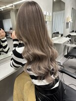 アルマバイロサ(ALMA by ROSA) グレージュカラー×シールエクステ70枚 担当SE-YA