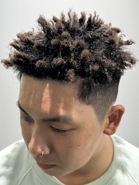 フライ 東通り店(Frei) スパイキーアフロ