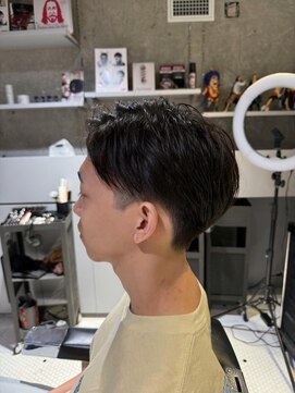 フランクスバーバーザスタンド(Frank’s barber the stand) サーフカール/スパイキーショート/フェザーパーマ/飯田橋S