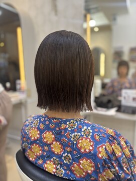 フレア(FLAiR) 20代30代白髪ぼかしハイライトぷつボブ外ハネスタイル