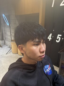 フランクスバーバー アンド ビアークラブ(FRANK'S BARBER and BEER CLUB) MEN’S HAIR/波巻ツイストスパイラル/フェザーパーマ/日比谷