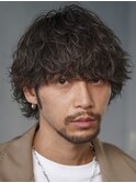 渋谷波巻きツイストスパイラルシャドウルーズパーマツーブロック