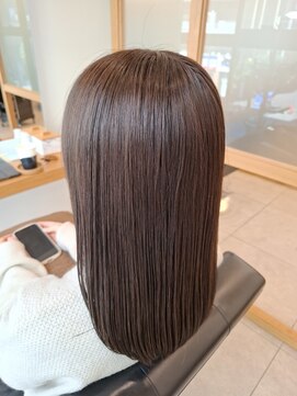  リュクスバトーバイトリコ 船橋南口店(Luxe BATEAU by tricot) アッシュブラウン