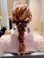 フォーエス(4S)&nbsp;ふわふわ編み下ろし ～結婚式お呼ばれヘアアレンジ～