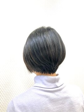 クオリス 上福岡店(QUALIS) 黒髪/前下がりショート/40代50代60代/ショートボブ/ヘナカラー
